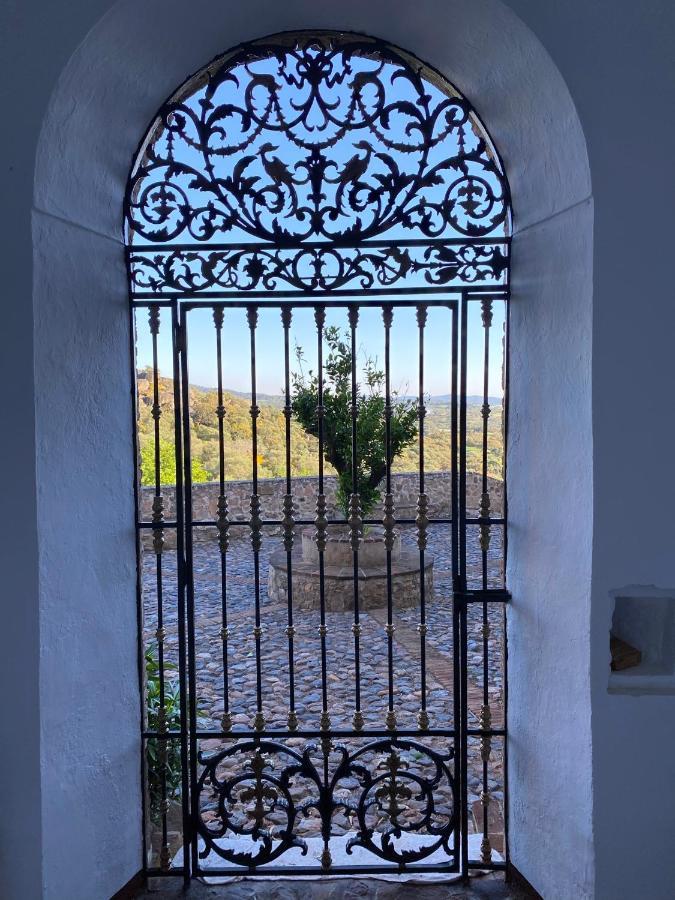 Hotel Monasterio De Rocamador Almendral Bagian luar foto