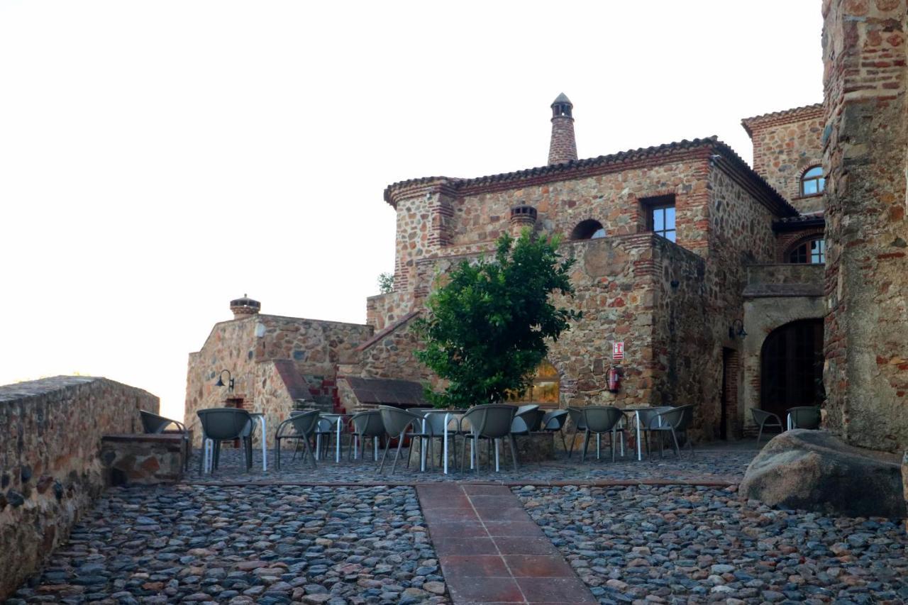 Hotel Monasterio De Rocamador Almendral Bagian luar foto