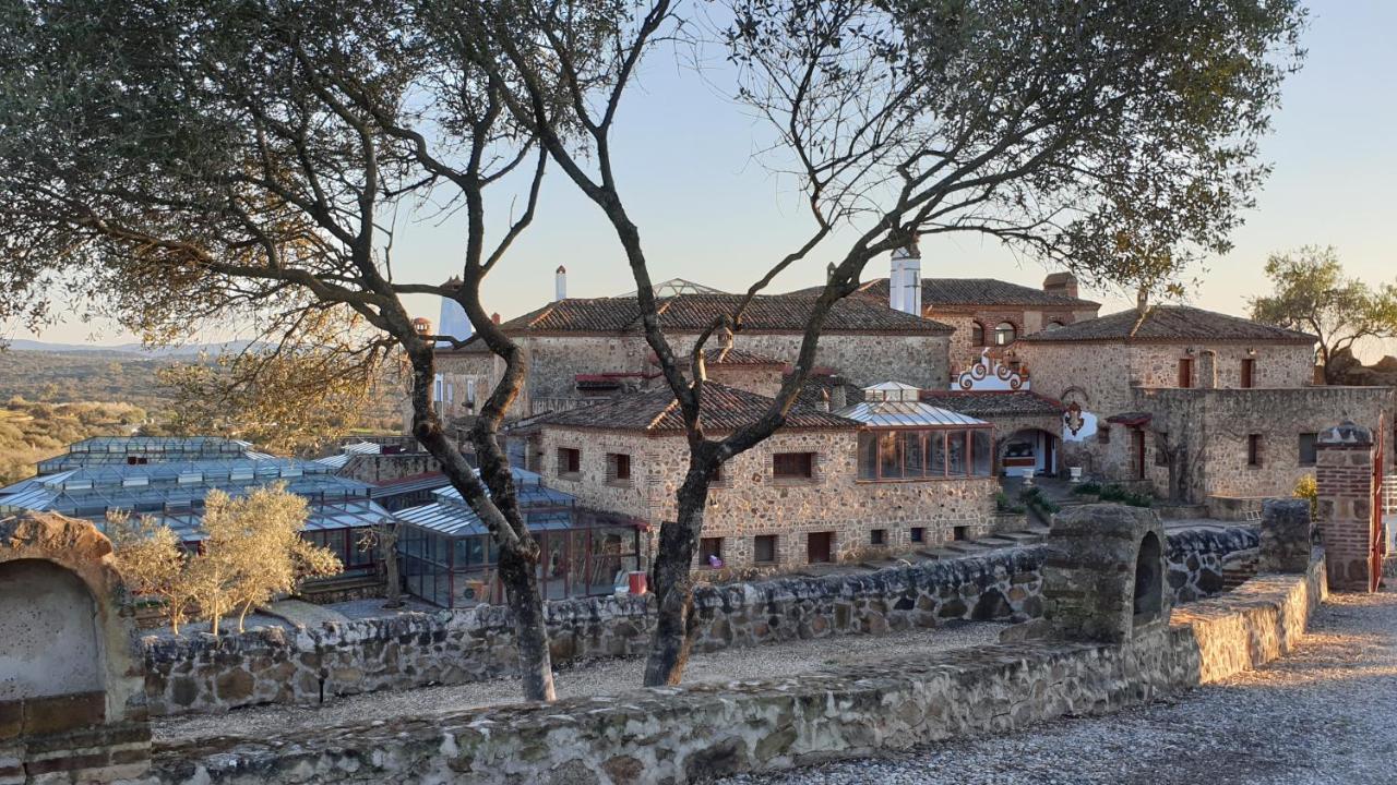 Hotel Monasterio De Rocamador Almendral Bagian luar foto