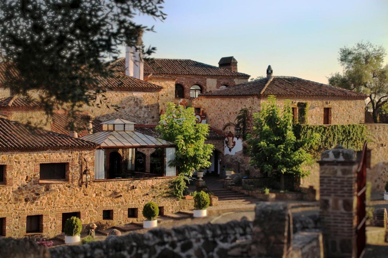 Hotel Monasterio De Rocamador Almendral Bagian luar foto